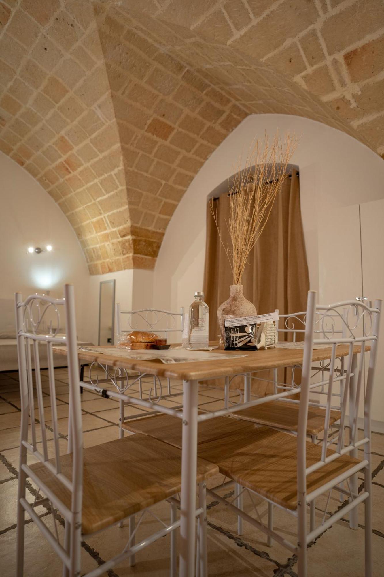 History Station Apartment Brindisi Exterior foto